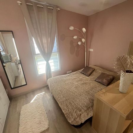 Dependance Prive Apartment แซ็งต์-ทีโบลต์-เดส์-วีญส์ ภายนอก รูปภาพ