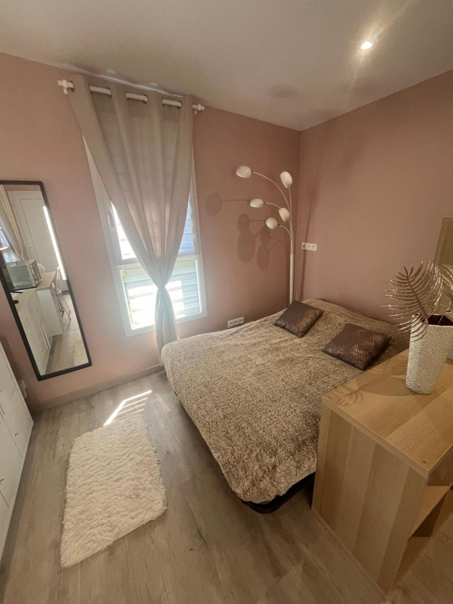 Dependance Prive Apartment แซ็งต์-ทีโบลต์-เดส์-วีญส์ ภายนอก รูปภาพ