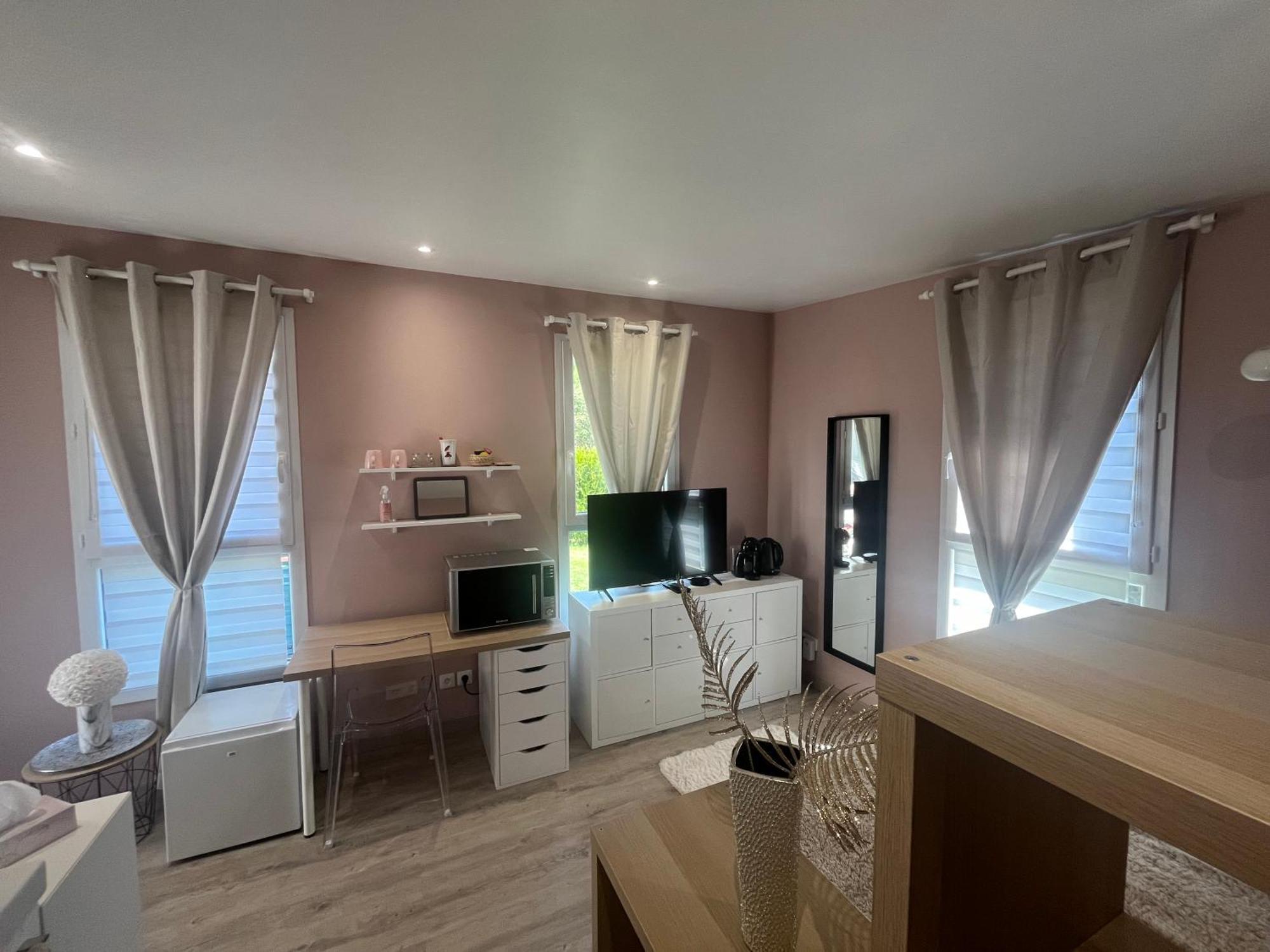 Dependance Prive Apartment แซ็งต์-ทีโบลต์-เดส์-วีญส์ ภายนอก รูปภาพ