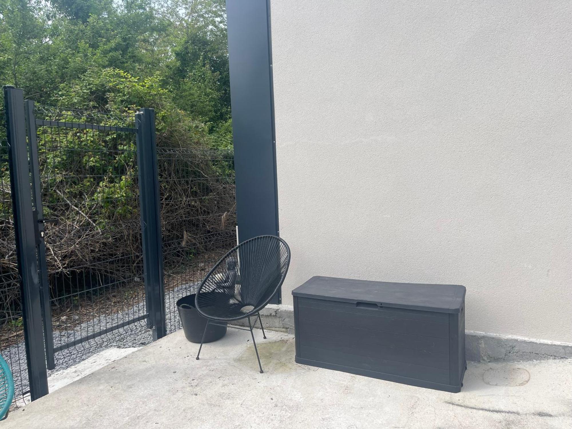 Dependance Prive Apartment แซ็งต์-ทีโบลต์-เดส์-วีญส์ ภายนอก รูปภาพ